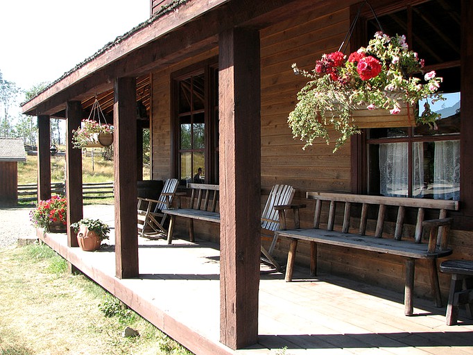 Log Cabins (One Hundred Mile House, British Columbia, Canada)