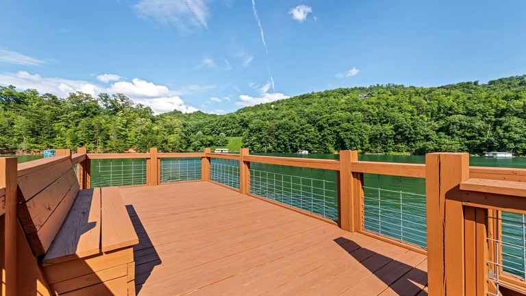 Floating Homes (United States of America, Almond, North Carolina)