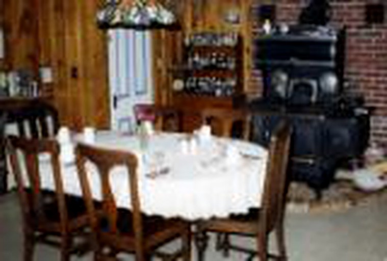 Nature Lodges (Brownfield, Maine, United States)