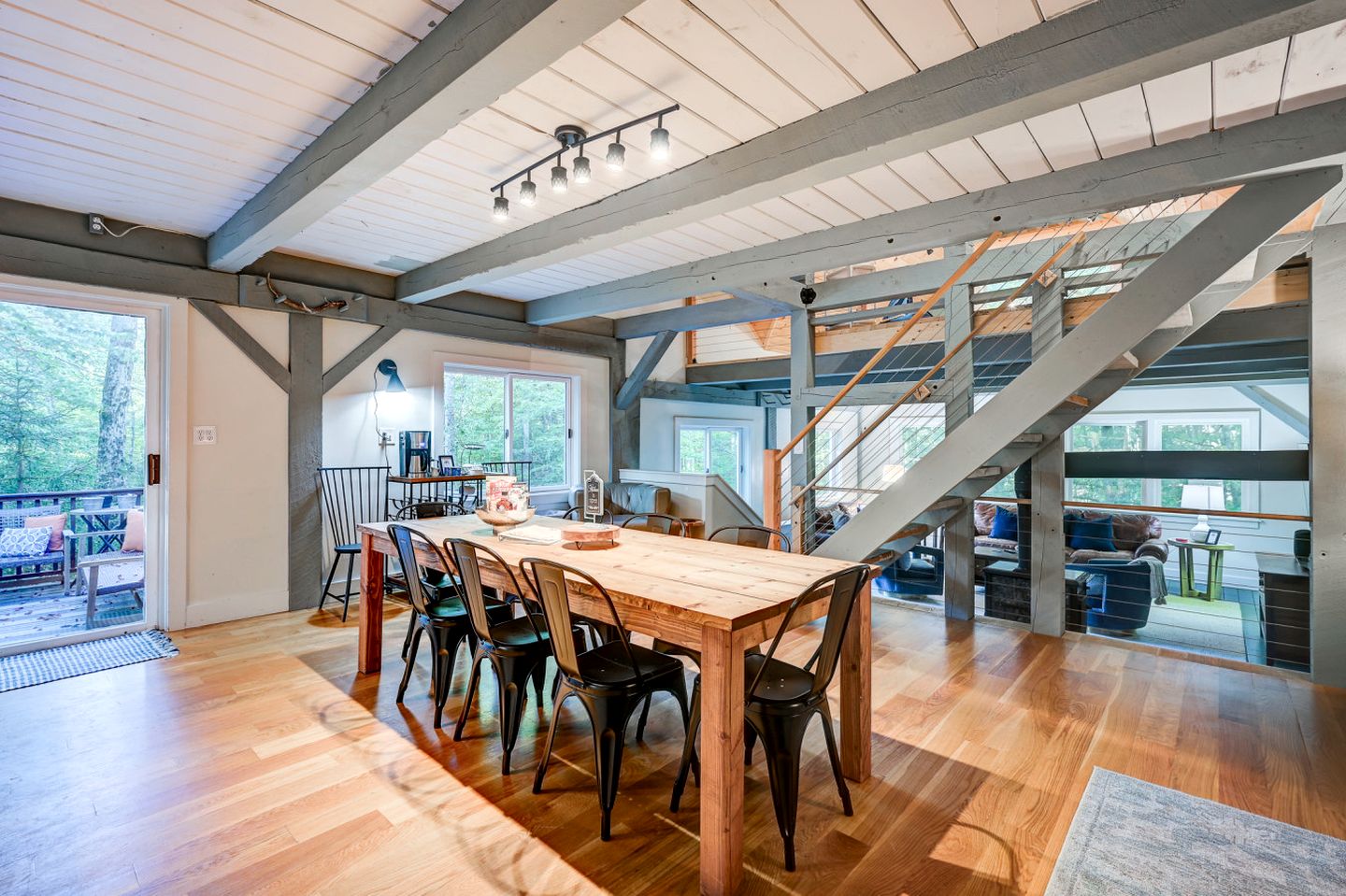 Forest Cabin Beautifully Design with Jacuzzi and Game Room in New Hampshire