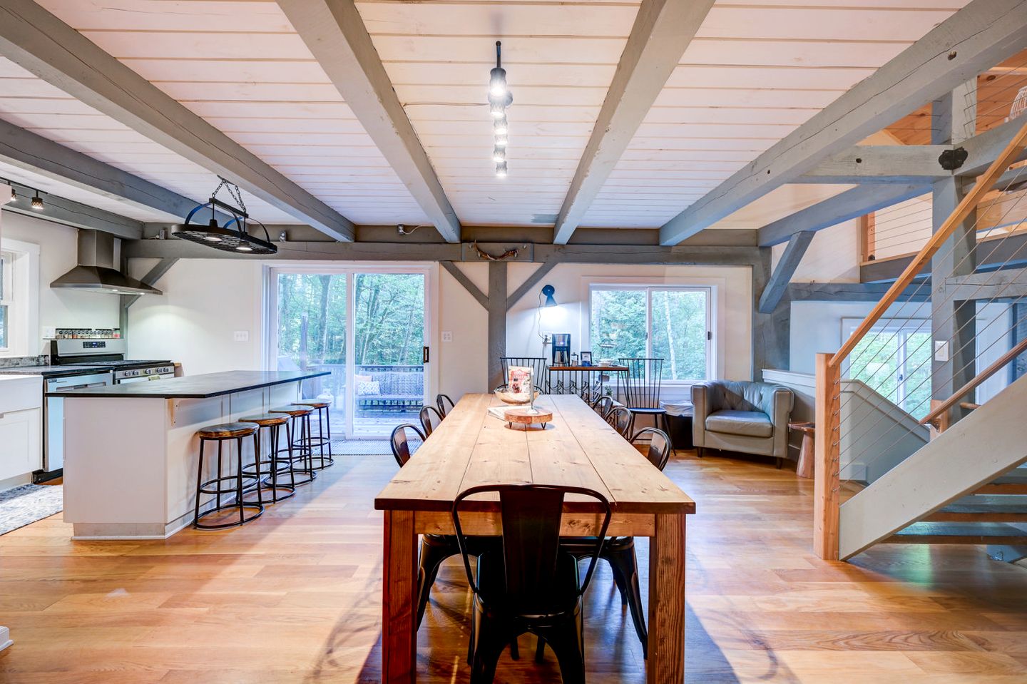 Forest Cabin Beautifully Design with Jacuzzi and Game Room in New Hampshire