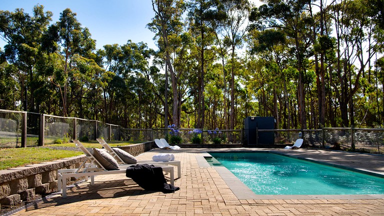 Vacation Rentals (Australia, Wheatsheaf, Victoria)