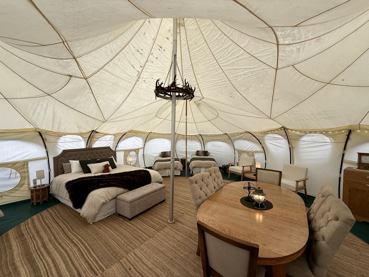 Enchanted Bell Tent Hideaway near the Mountains and Rivers of Southland, New Zealand