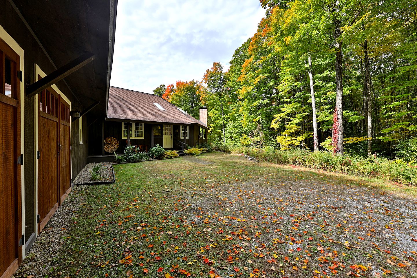 Impressive Cabin with Hot-tub and Fascinating Views in Mendon, Vermont