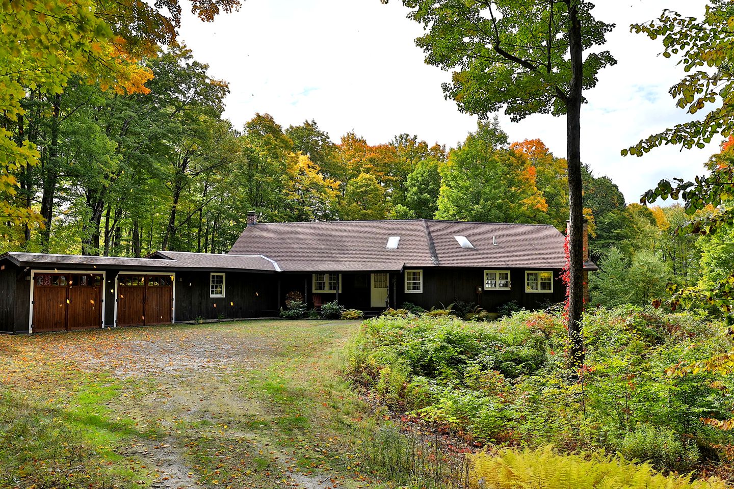 Impressive Cabin with Hot-tub and Fascinating Views in Mendon, Vermont