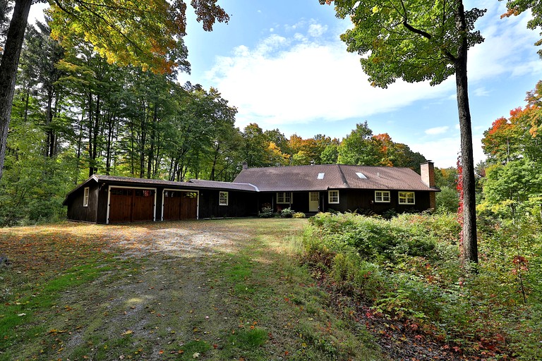 Cabins (United States of America, Mendon, Vermont)