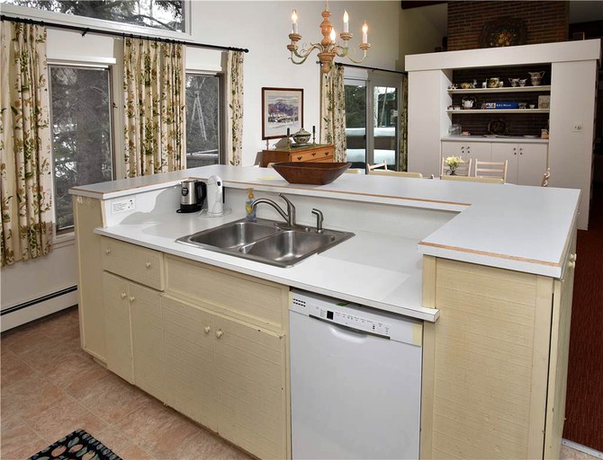 Cabins (Vail, Colorado, United States)