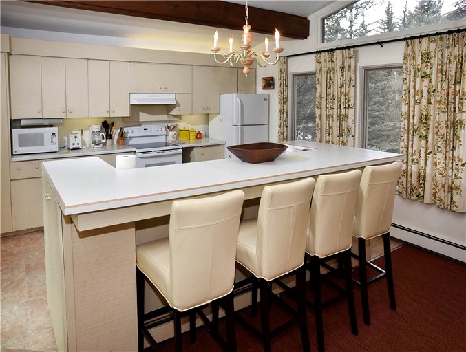 Cabins (Vail, Colorado, United States)