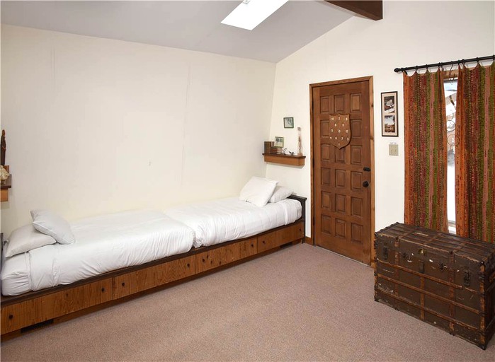 Cabins (Vail, Colorado, United States)