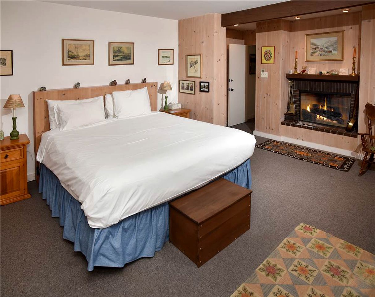 Enchanting Cabin in the Woods near a Ski Resort in Vail, Colorado