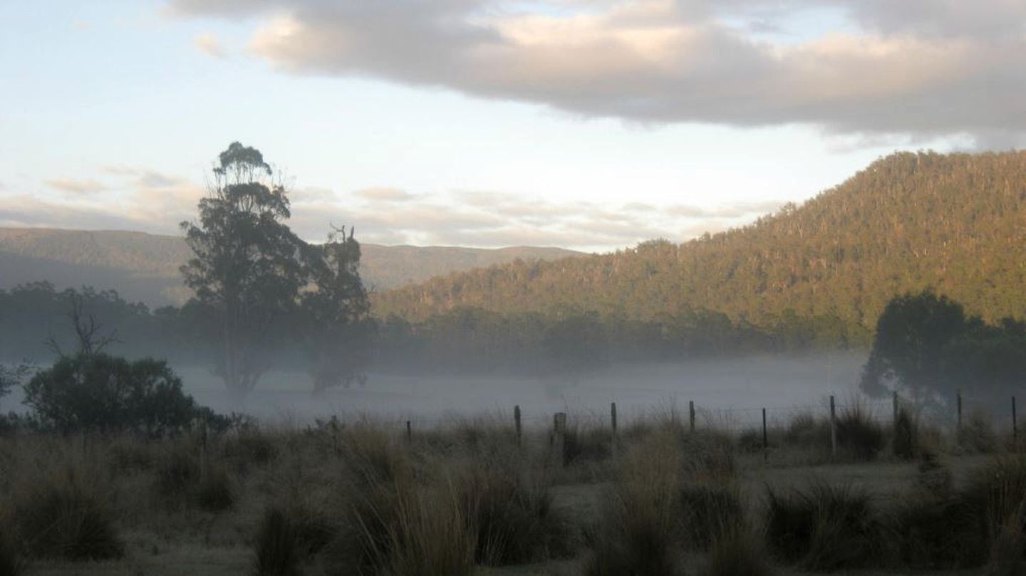 Romantic Suite at a Charming Bed and Breakfast near Deloraine, Tasmania