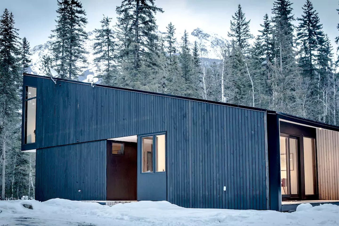 Cabin Rental in Golden, British Columbia