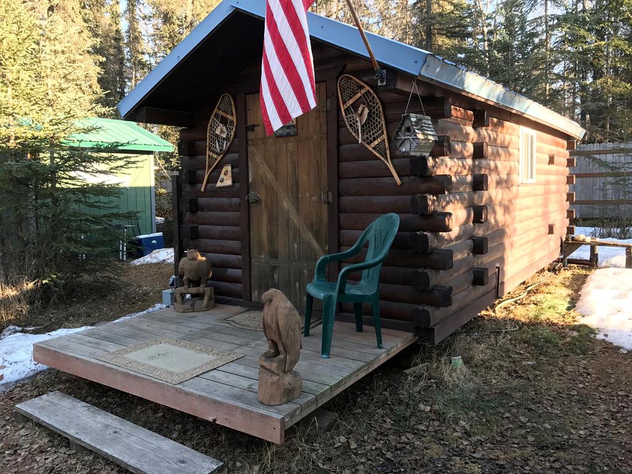 Cozy Log Cabin in the Wilderness of Alaska near Soldotna