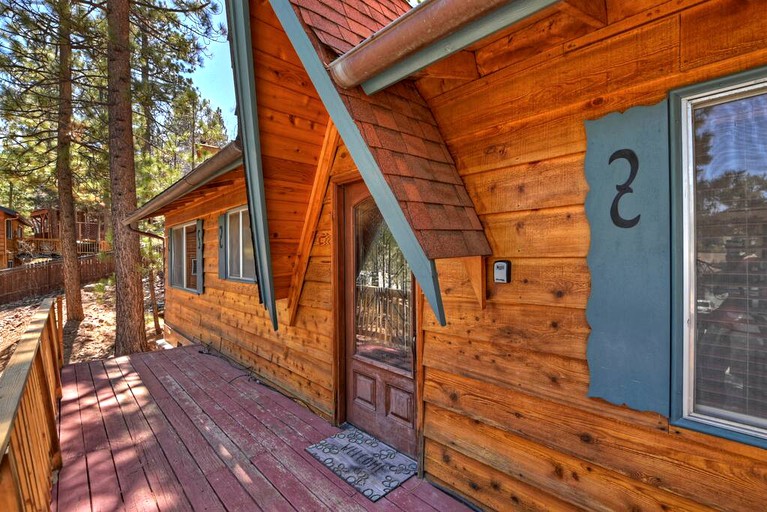 Cabins (United States of America, Big Bear Lake, California)