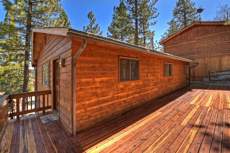 Cabins (United States of America, Big Bear Lake, California)
