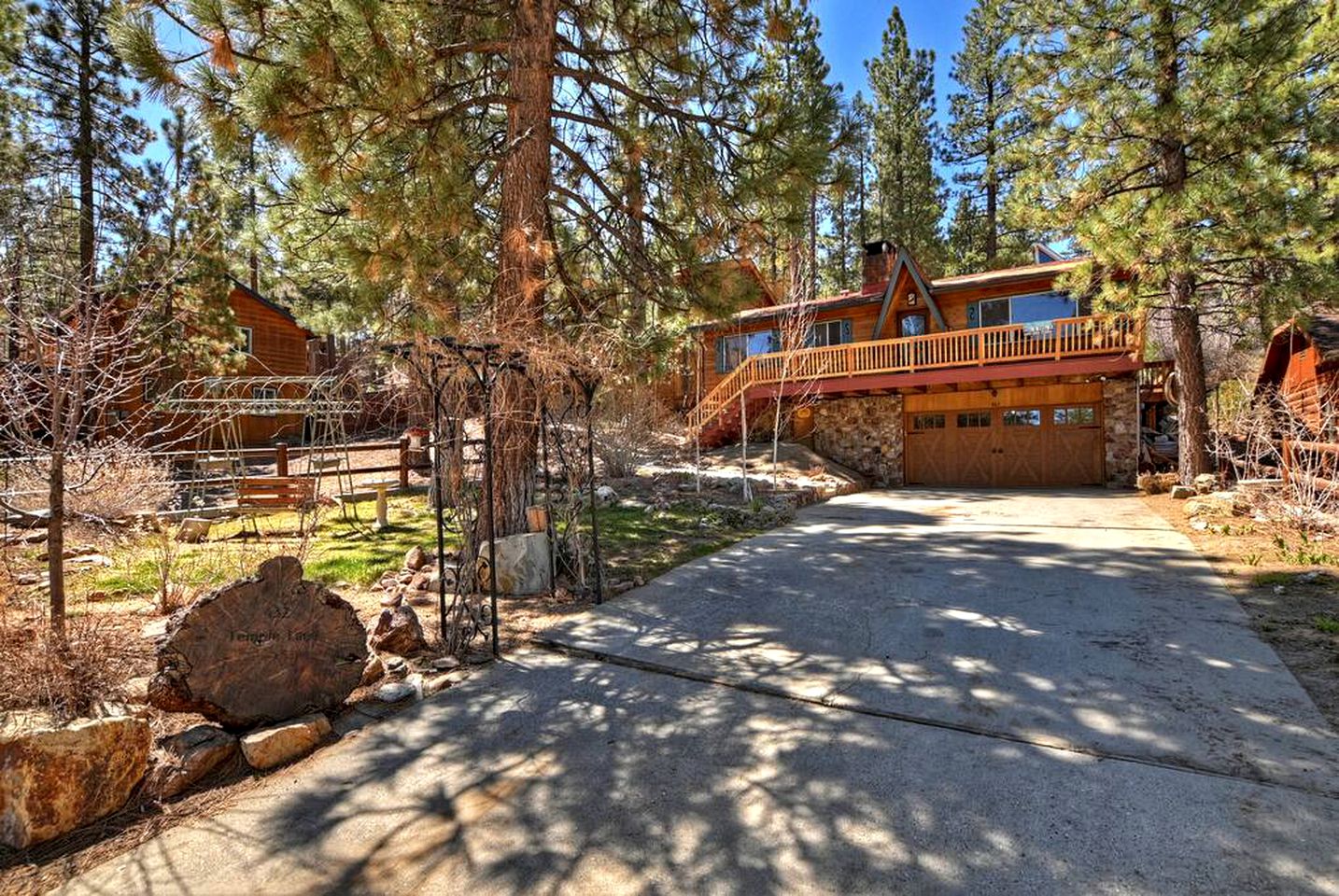 Wonderful Cabin with Amazing Outdoor Space Fantastic for Water Activities in Big Bear Lake, California