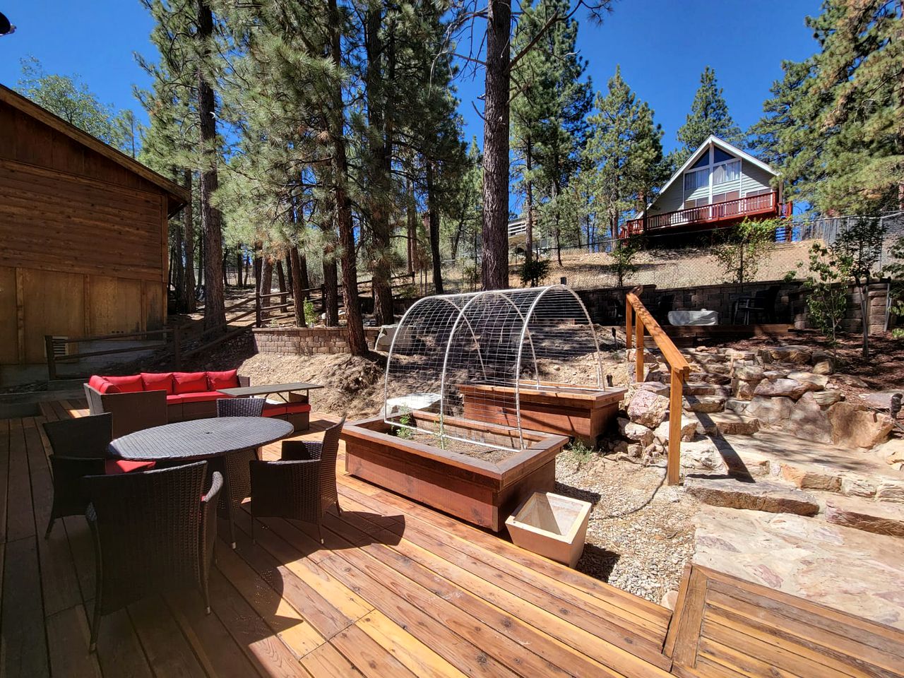 Wonderful Cabin with Amazing Outdoor Space Fantastic for Water Activities in Big Bear Lake, California