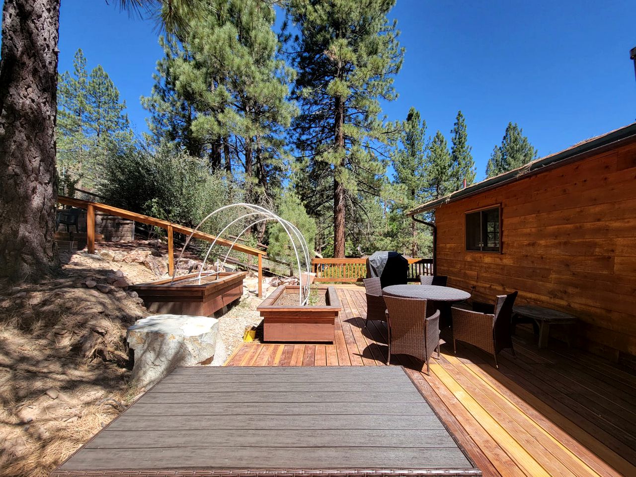 Wonderful Cabin with Amazing Outdoor Space Fantastic for Water Activities in Big Bear Lake, California