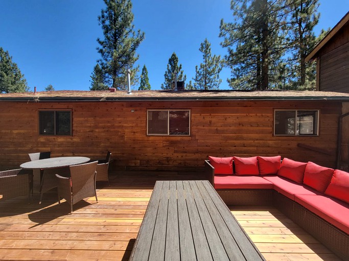 Cabins (United States of America, Big Bear Lake, California)