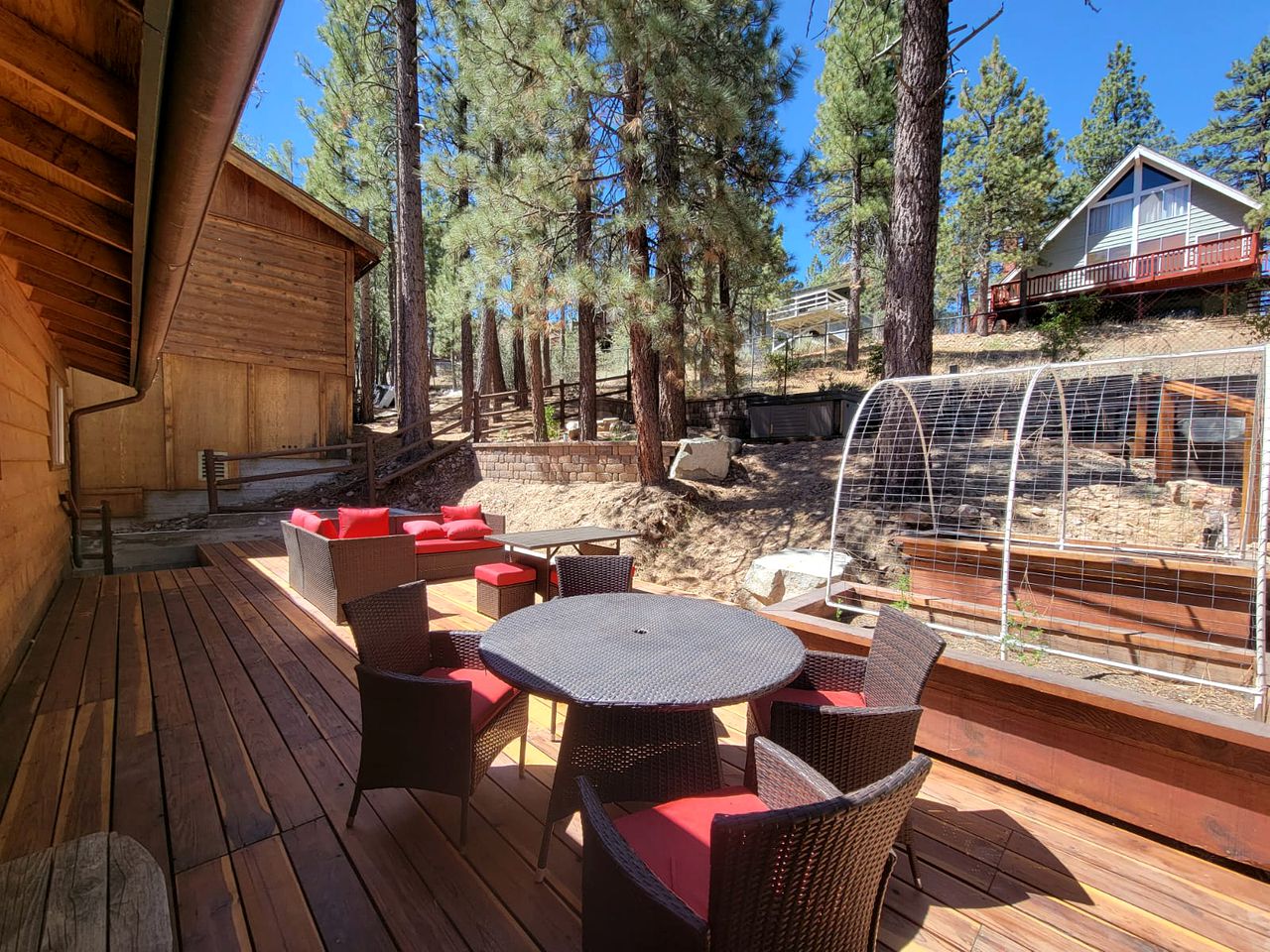 Wonderful Cabin with Amazing Outdoor Space Fantastic for Water Activities in Big Bear Lake, California