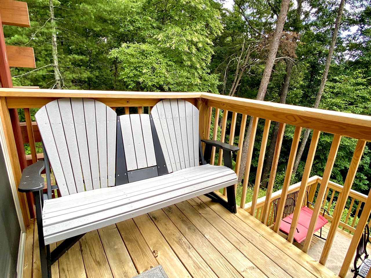 Lovely Forest Cabin with Spa and Beautiful Outdoor Area in Pigeon Forge, Tennessee