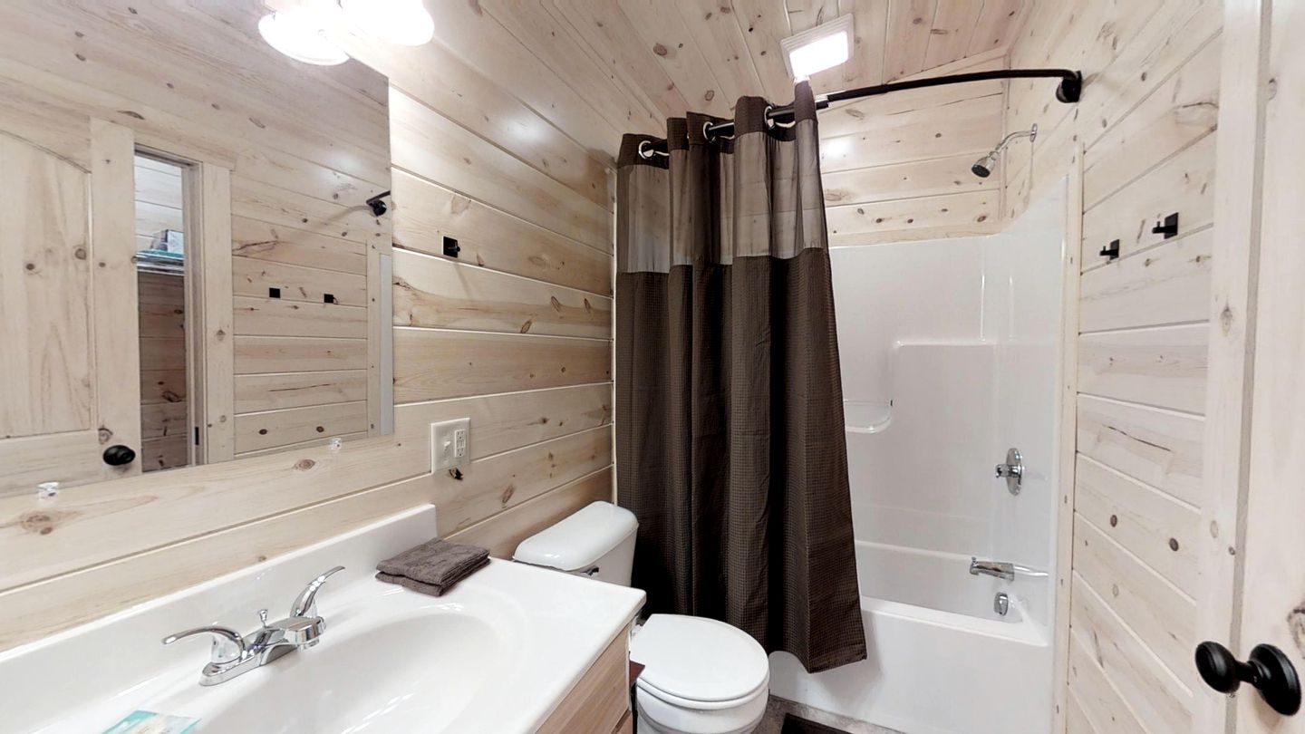 Lovely Forest Cabin with Spa and Beautiful Outdoor Area in Pigeon Forge, Tennessee