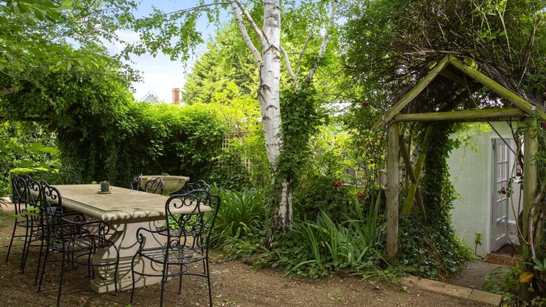 Cabins (Australia, Daylesford, Victoria)