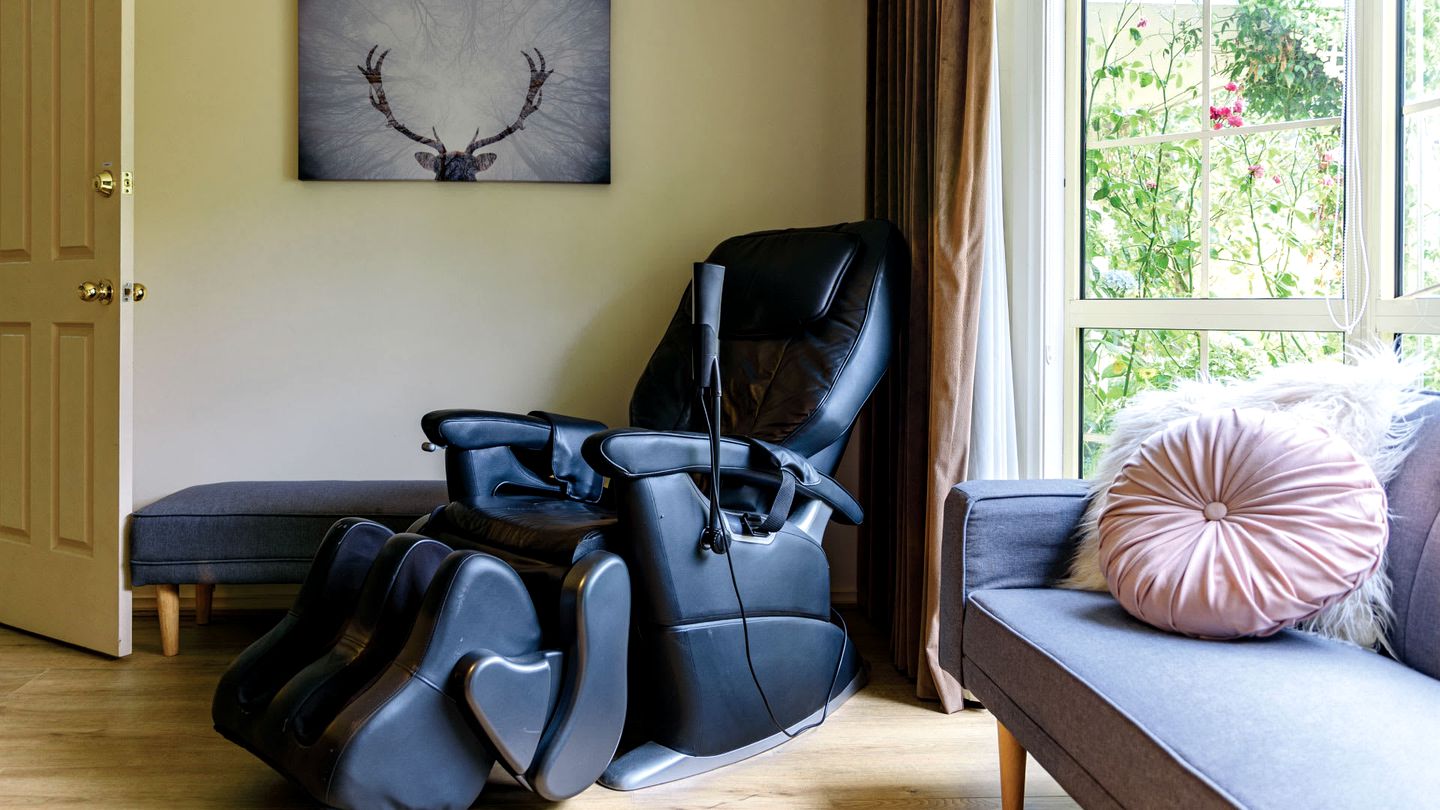 Cozy, Pet Friendly Cabin with Fireplace in Daylesford, Victoria