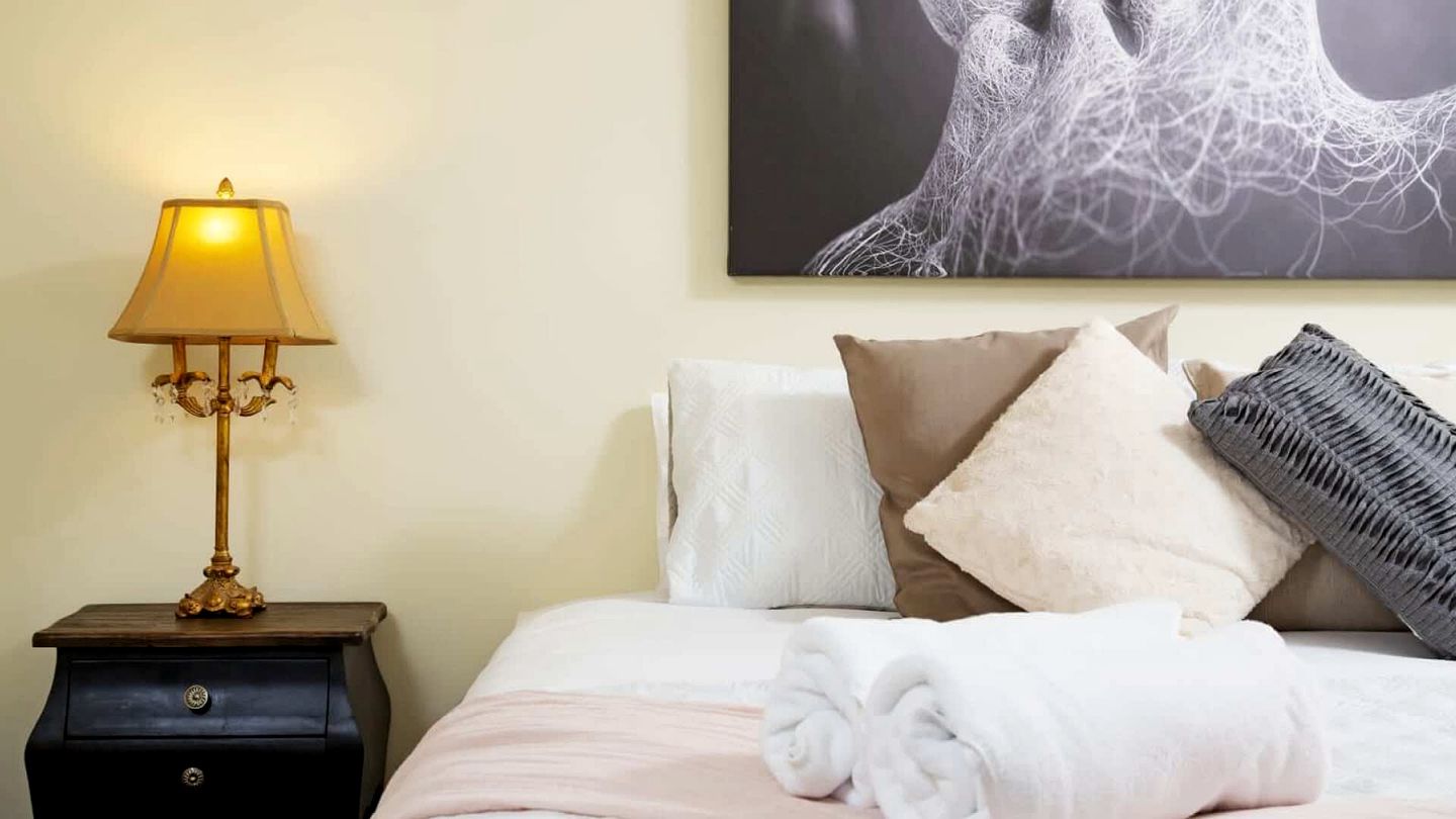Cozy, Pet Friendly Cabin with Fireplace in Daylesford, Victoria
