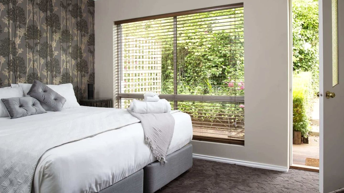 Cozy, Pet Friendly Cabin with Fireplace in Daylesford, Victoria