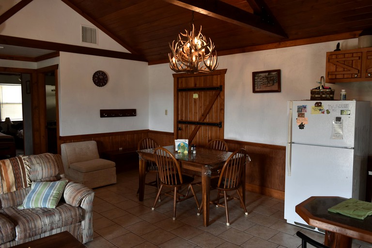 Cottages (Harper, Texas, United States)