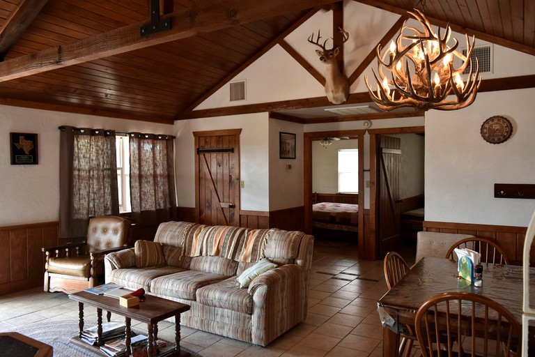 Cottages (Harper, Texas, United States)