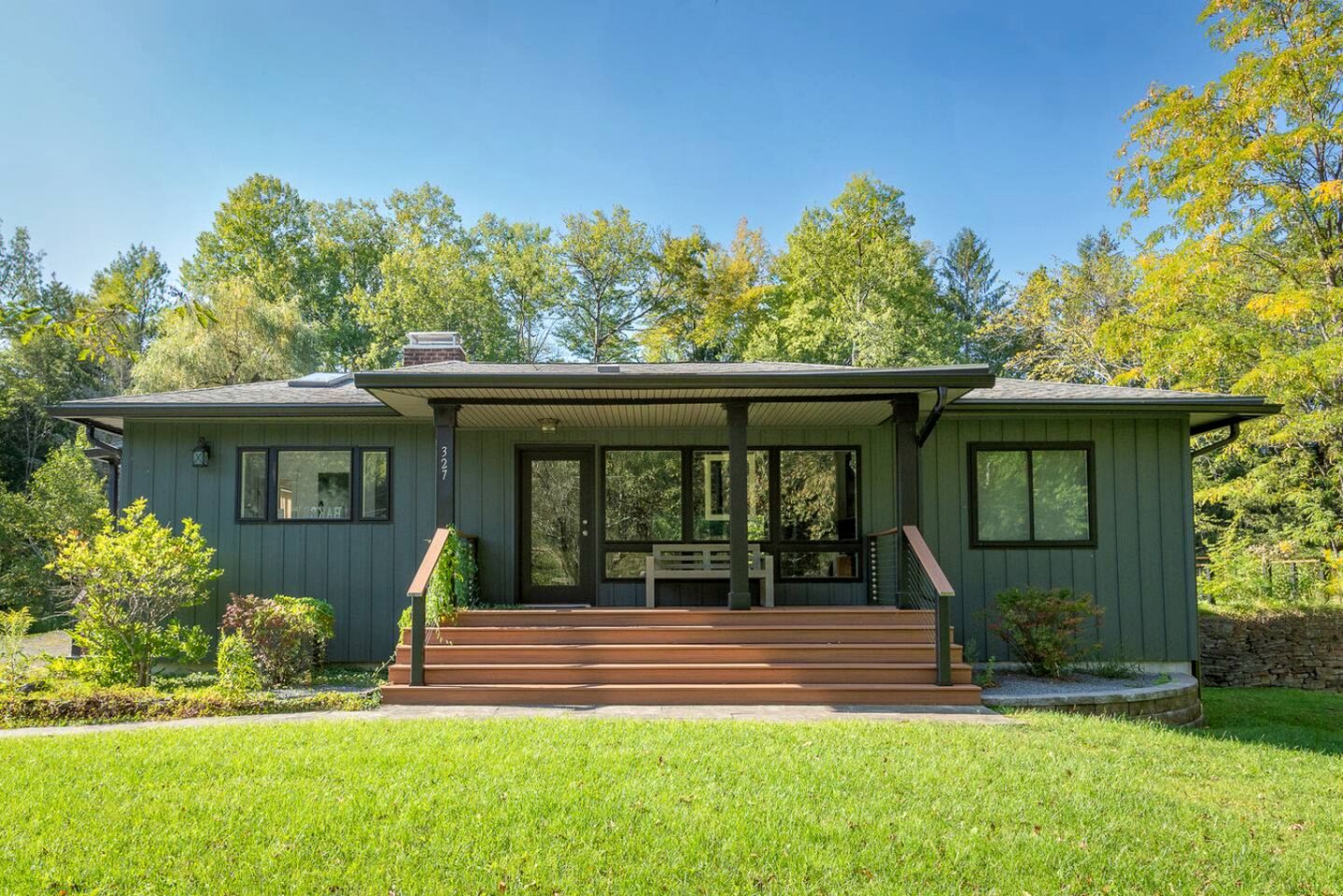 Charming Pet-Friendly Getaway with Deck & Nature Views in East Meredith, New York