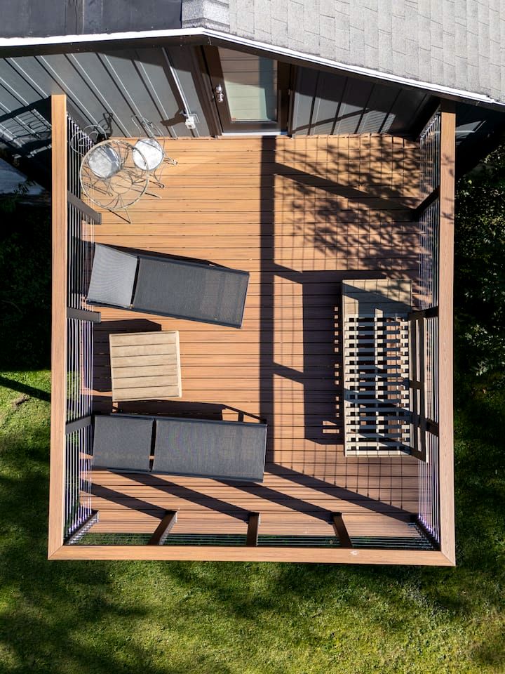 Charming Pet-Friendly Getaway with Deck & Nature Views in East Meredith, New York