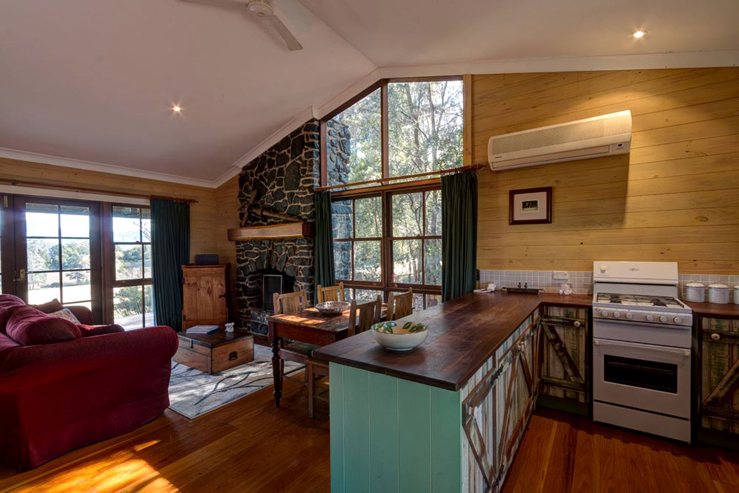 Romantic Country Cottage Escape near Coffs Harbour, New South Wales