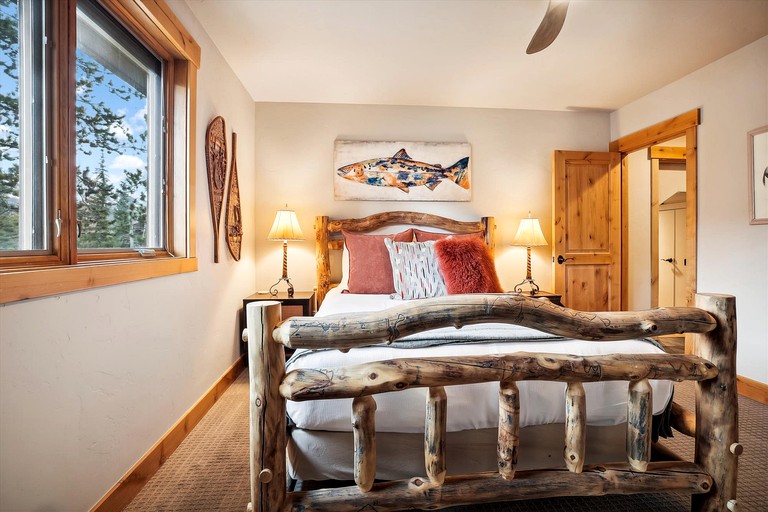 Cabins (United States of America, Frisco, Colorado)