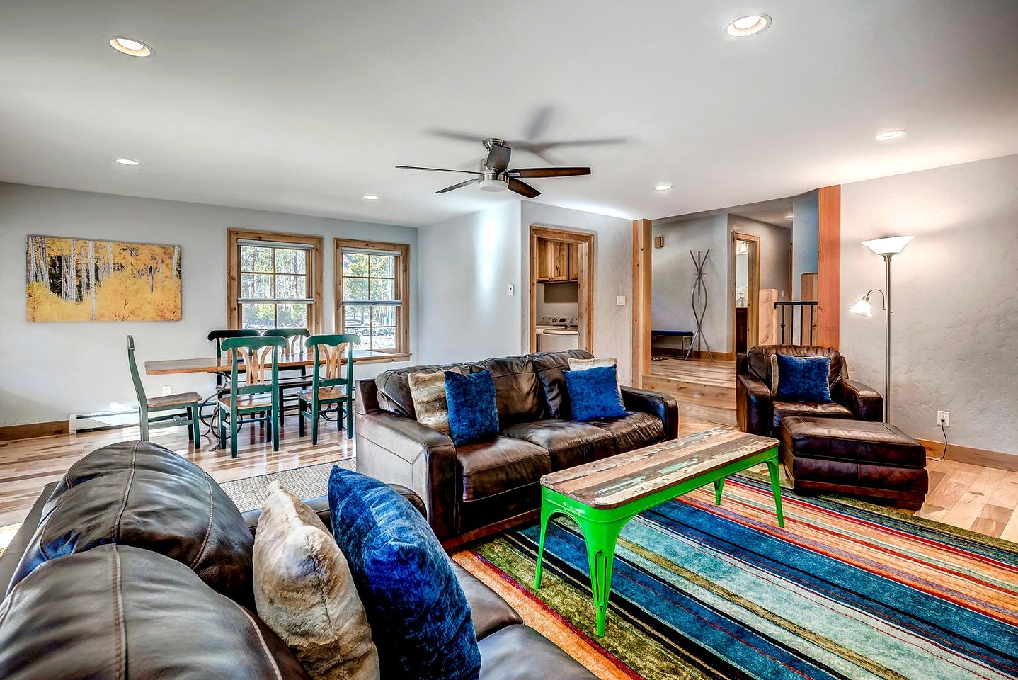 Gorgeous Luxury Cabin with Hot Tub and Mountain Views near Breckenridge in Frisco, Colorado