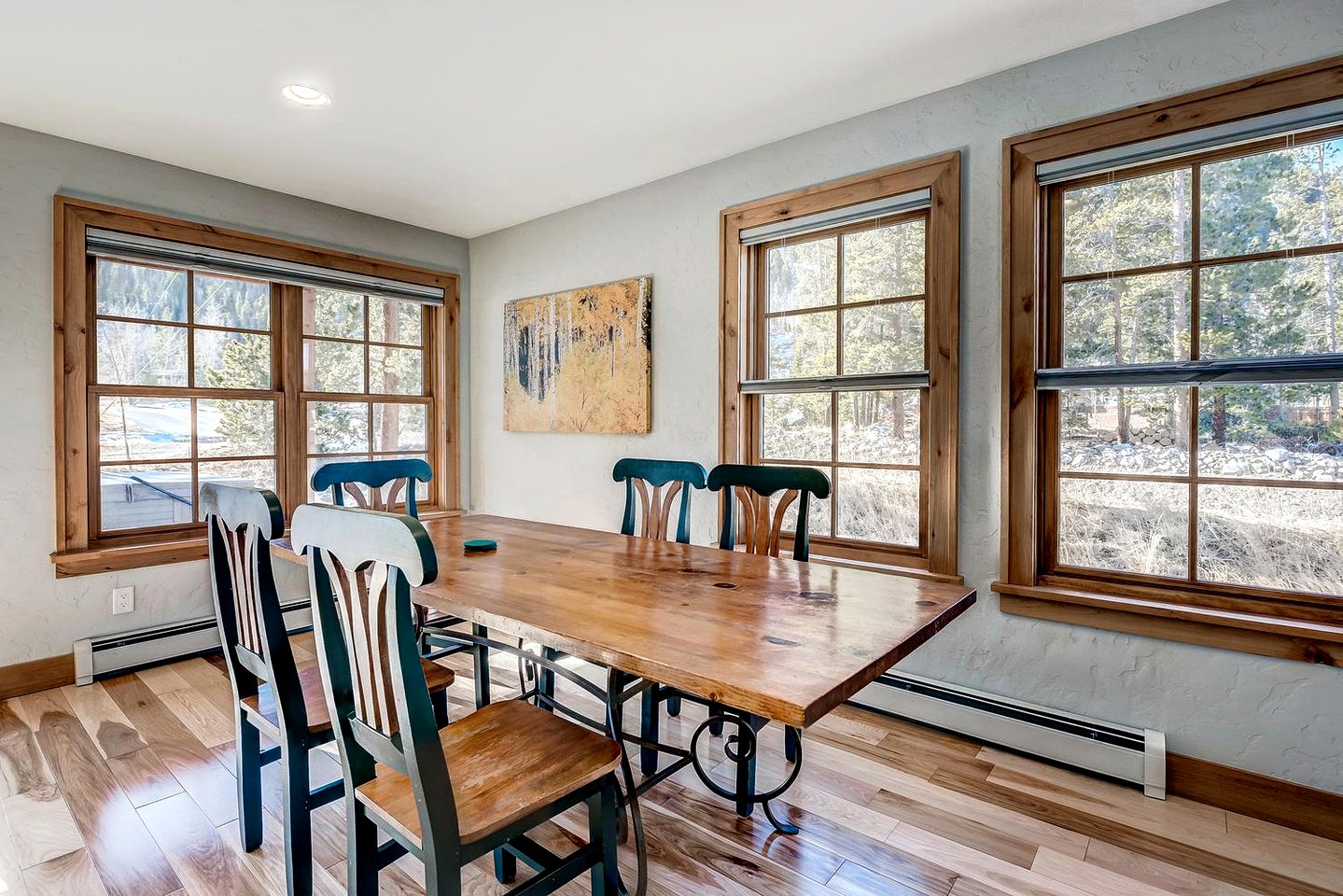 Gorgeous Luxury Cabin with Hot Tub and Mountain Views near Breckenridge in Frisco, Colorado