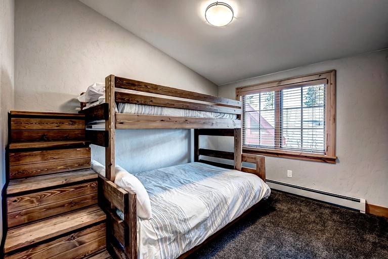 Cabins (United States of America, Frisco, Colorado)