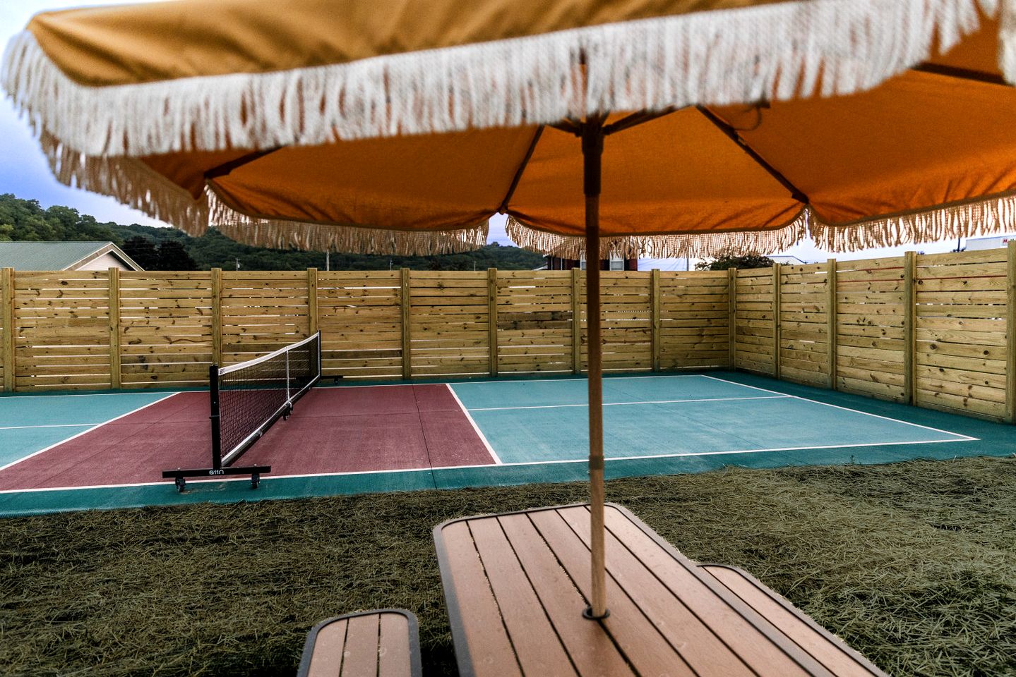 Charming Cabin Retreat with Pickleball Court & River Views near Bellevue, Iowa