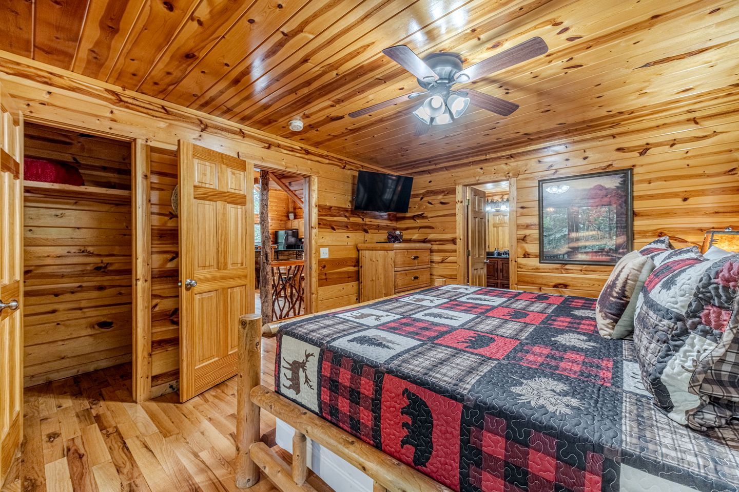 Secluded Luxury Mountain Cabin with Game Room & Hot Tub near Helen, Cleveland GA