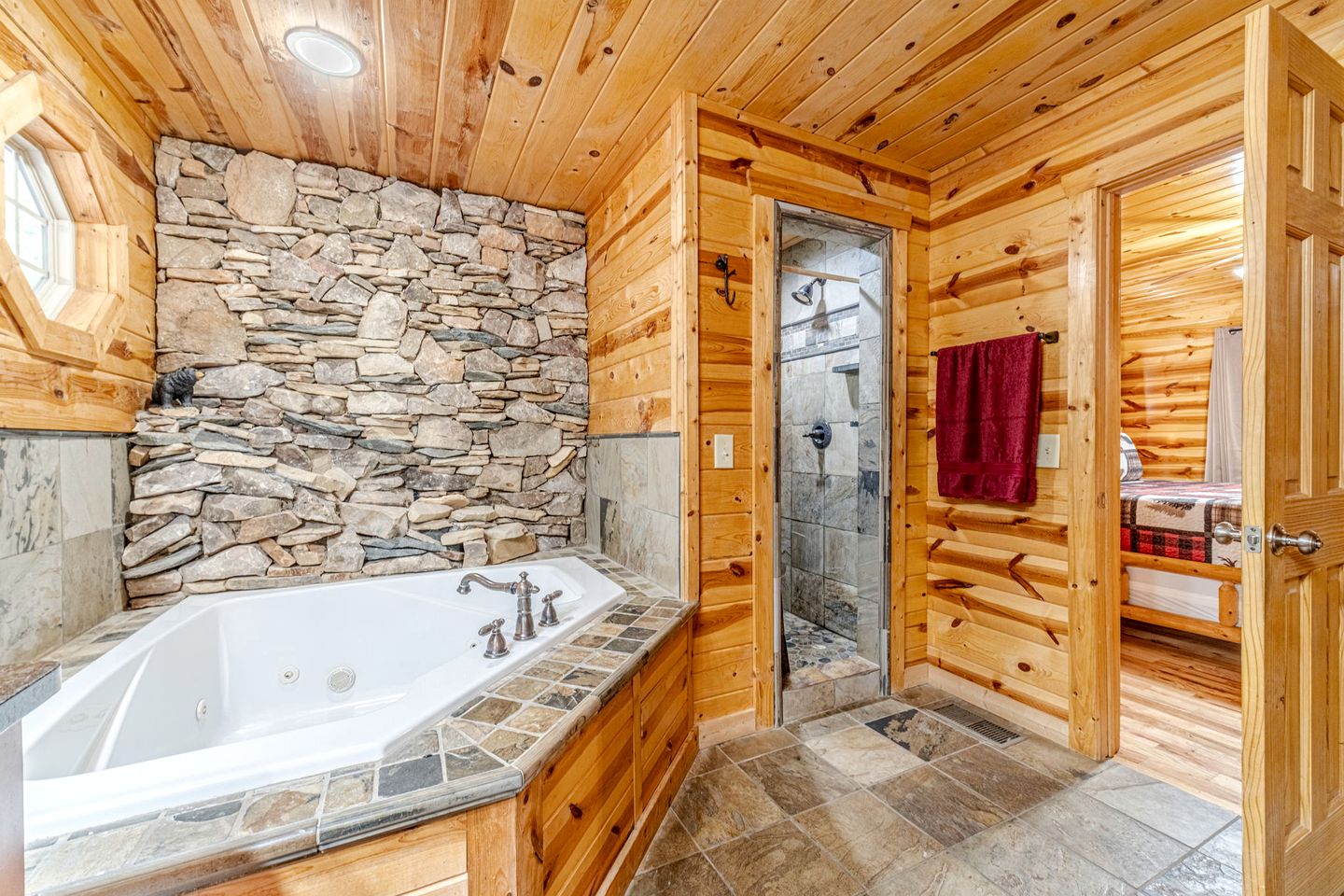 Secluded Luxury Mountain Cabin with Game Room & Hot Tub near Helen, Cleveland GA