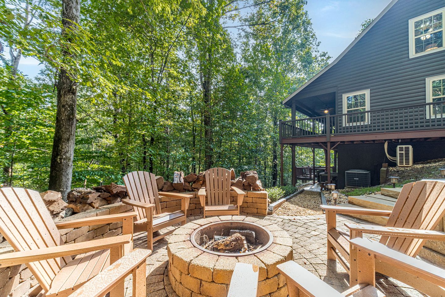 Secluded Luxury Mountain Cabin with Game Room & Hot Tub near Helen, Cleveland GA