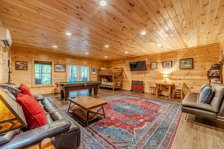 Cabins (United States of America, Cleveland, Georgia)