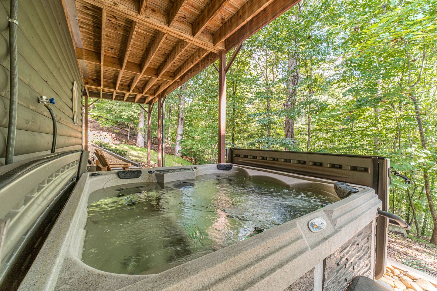 Secluded Luxury Mountain Cabin with Game Room & Hot Tub near Helen, Cleveland GA