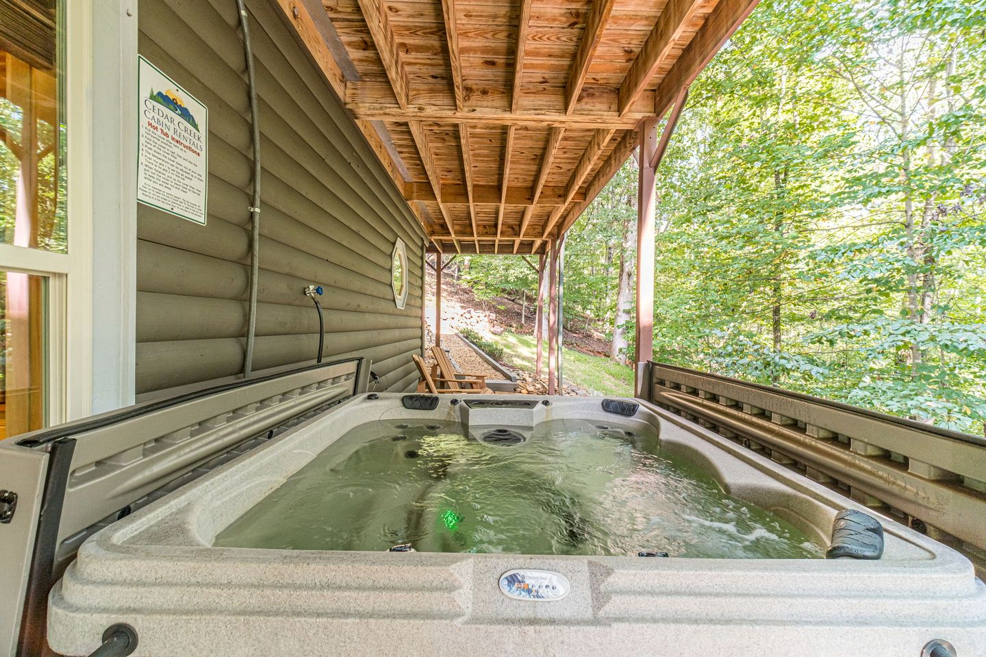 Secluded Luxury Mountain Cabin with Game Room & Hot Tub near Helen, Cleveland GA