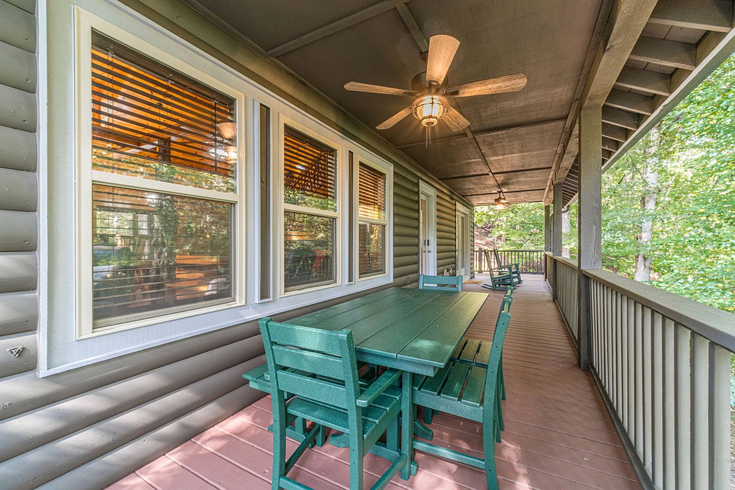 Secluded Luxury Mountain Cabin with Game Room & Hot Tub near Helen, Cleveland GA