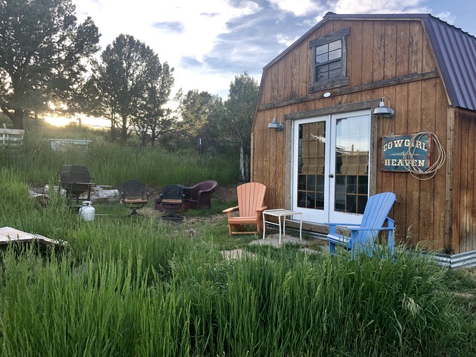 Cabins (Carbondale, Colorado, United States)