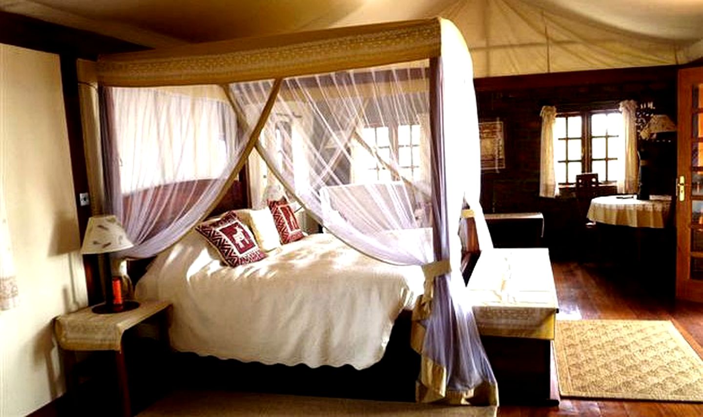 Full-Board Safari Chalets Overlooking Maasai Mara Reserve