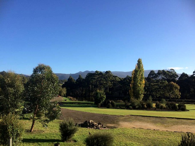 Cottages (Allens Rivulet, Tasmania, Australia)